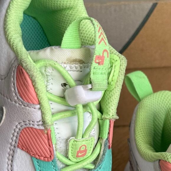 Nike Airmax 90 Toggle White/Crimson Bliss Toddler Sneakers - SZ 8 C - Picture 6 of 16